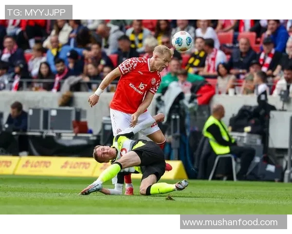 豪华之师两连败告急:核心球员缺阵致攻防两端陷困境,季后赛前景堪忧