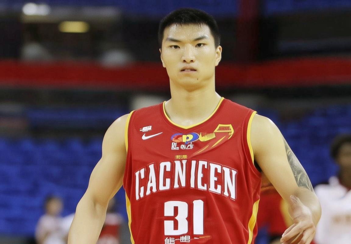 杨瀚森NBA选秀高强度试训备战：挑战老鹰队，展现自我